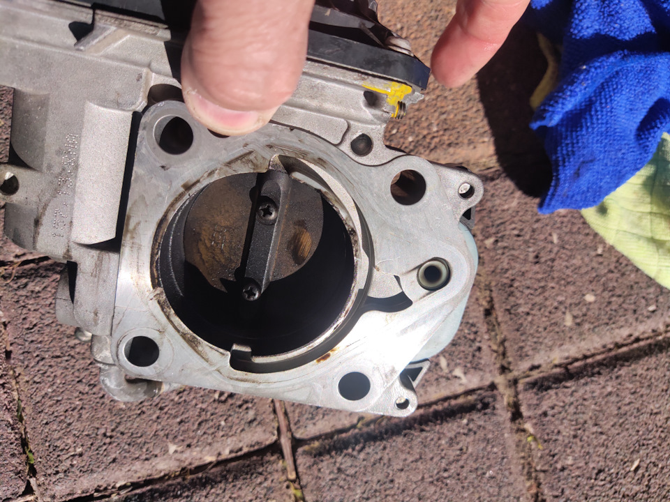 Грязный дроссель это плохо! — Honda CR-V (RE), 2 л, 2011 года | своими ...