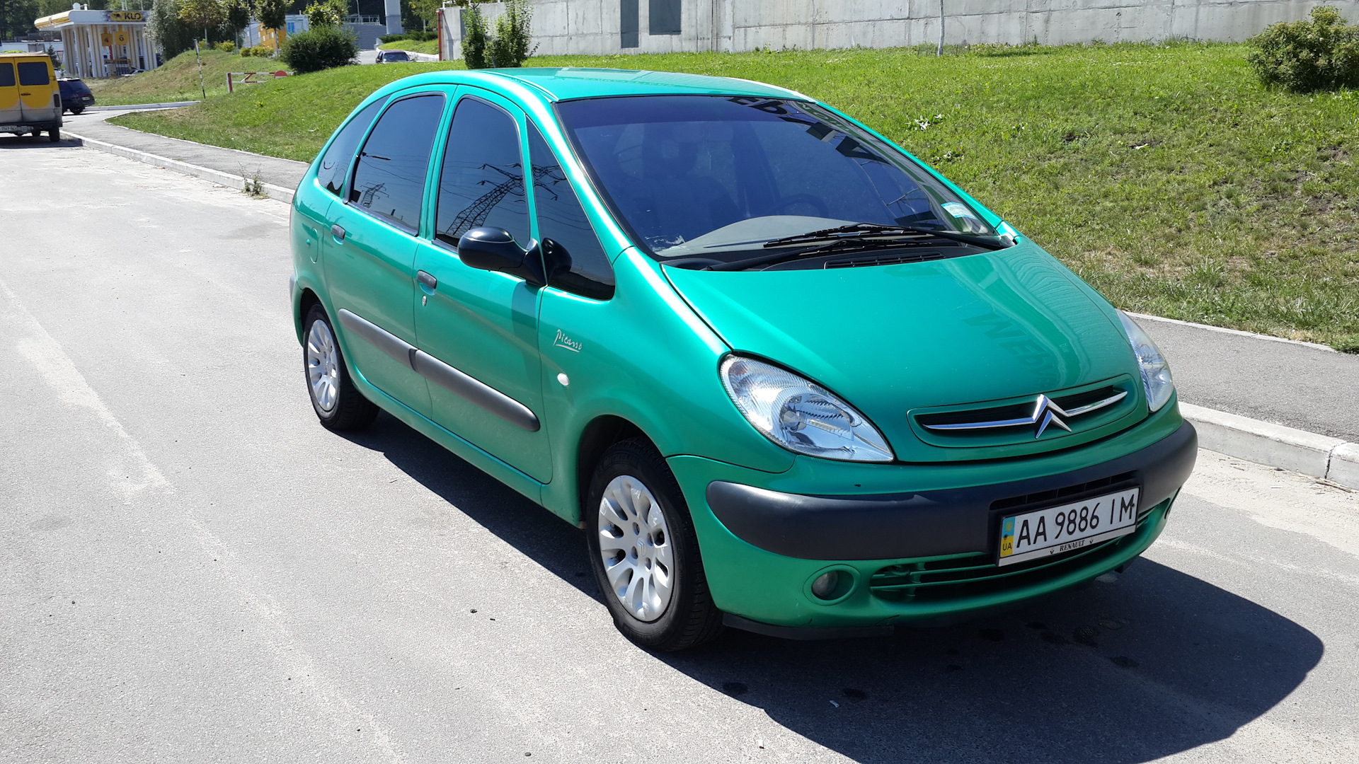 Citroen Xsara Picasso 1.8 бензиновый 2001 | зеленый кислотный 1.8 на DRIVE2