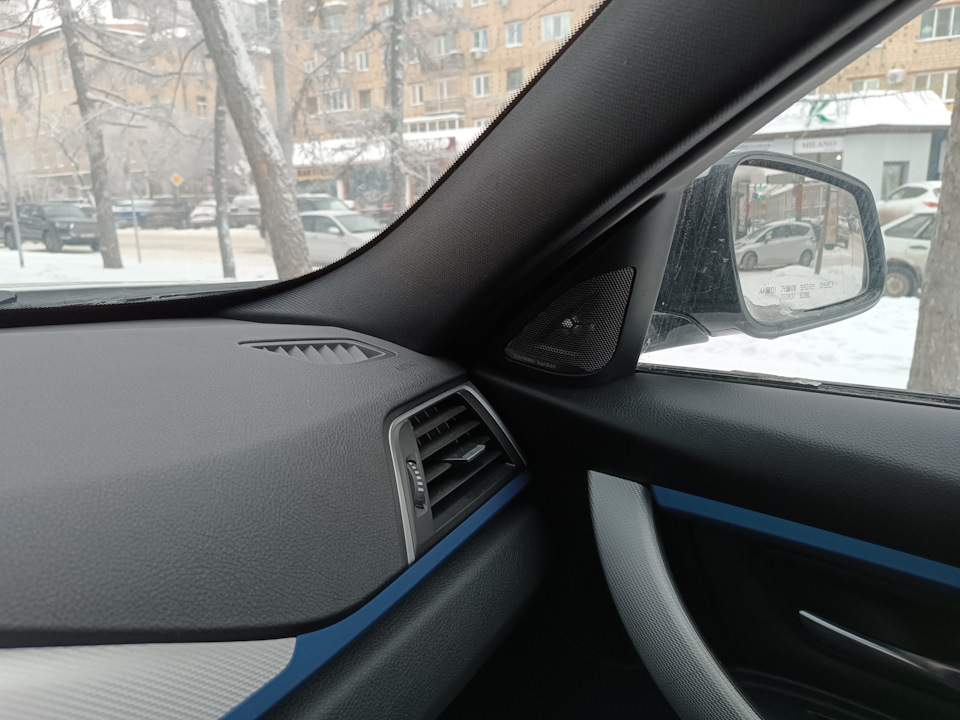 Установка высокочастотных динамиков и рамок Harman Kardon — BMW 3 ...