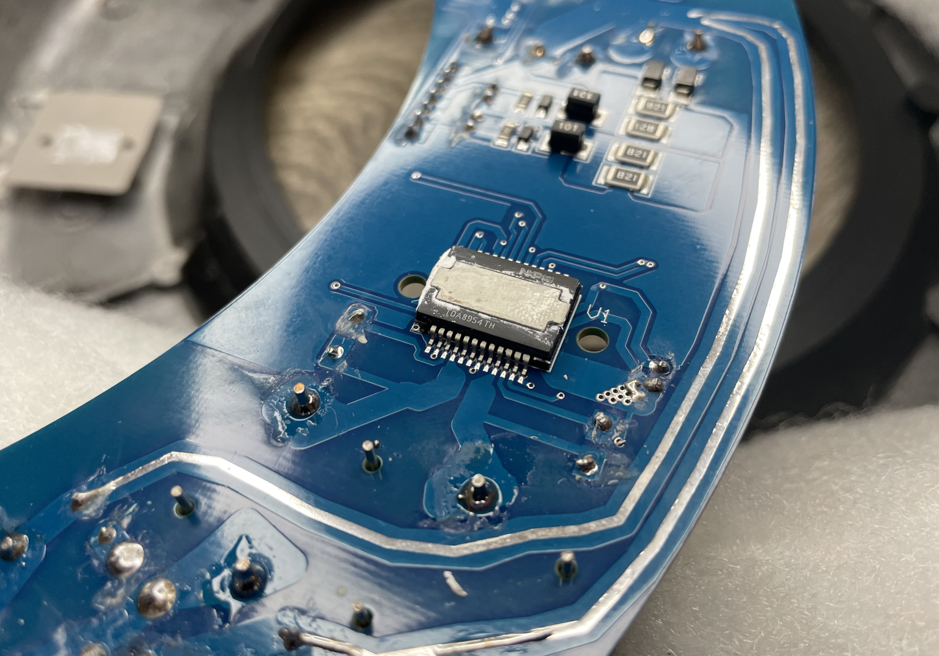 Бас без хлопот: обзор сабвуфера для установки в запасное колесо MBQ AS ...