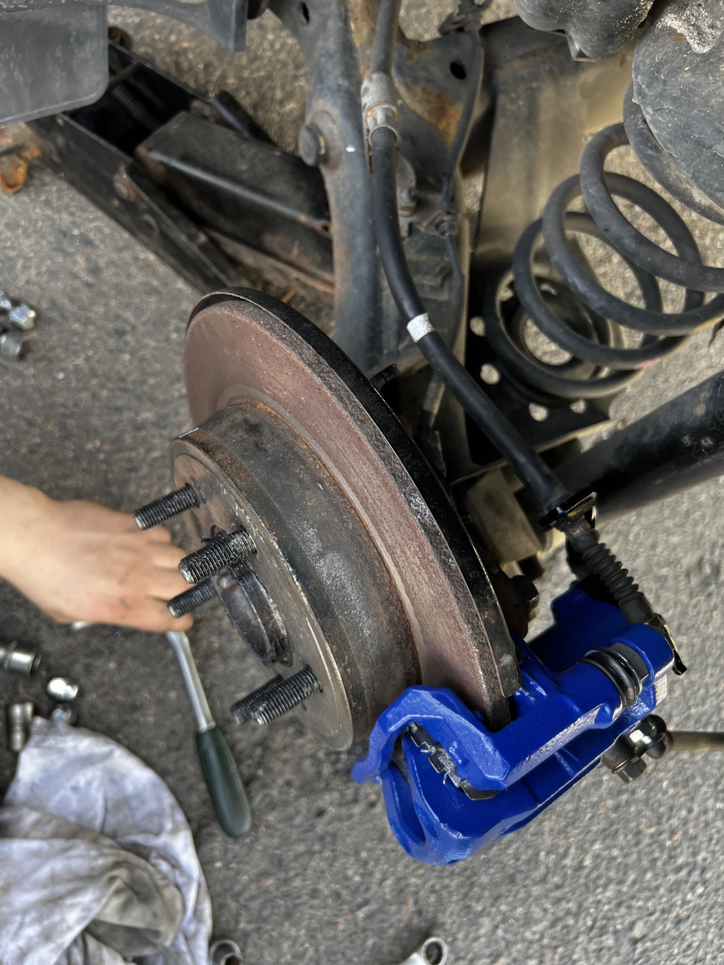 Обслуживание и покраска суппортов — Hyundai Creta (1G), 2 л, 2020 года ...