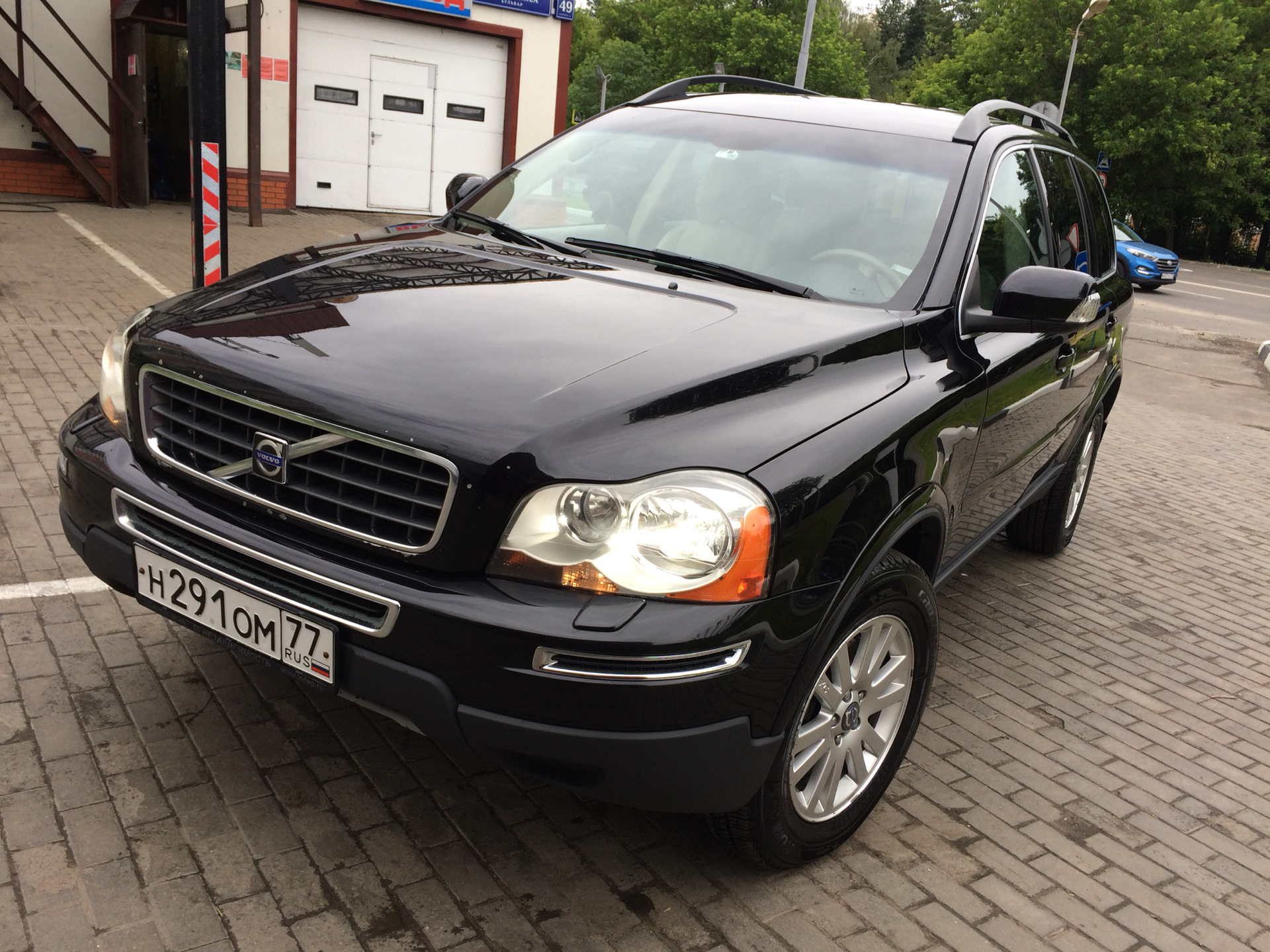 Xc90 2008 года. Вольво xc90 2008 года. Volvo XC 90 2008 DTS. Xc90 4.4. Volvo xc90 Рестайлинг отличия.