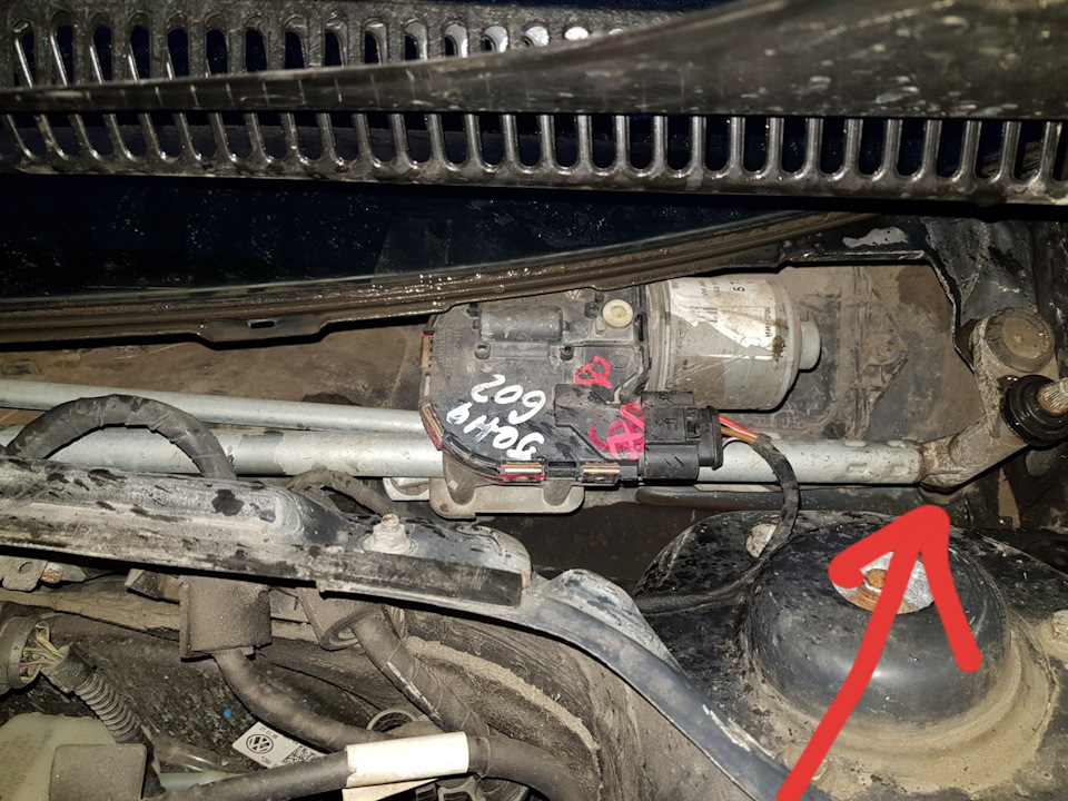 Замена дворников и фильтра салона. - Volkswagen Jetta VI, 1,6 л, 2012 года расхо