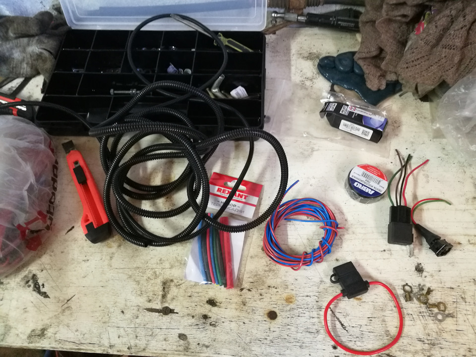 Поставил предохранитель на 10А(на угад) — SsangYong Kyron