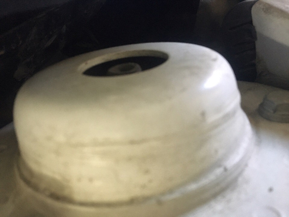 20. Заглушки в стаканы передних стоек VAG. — Volkswagen Passat CC, 1,8 ...