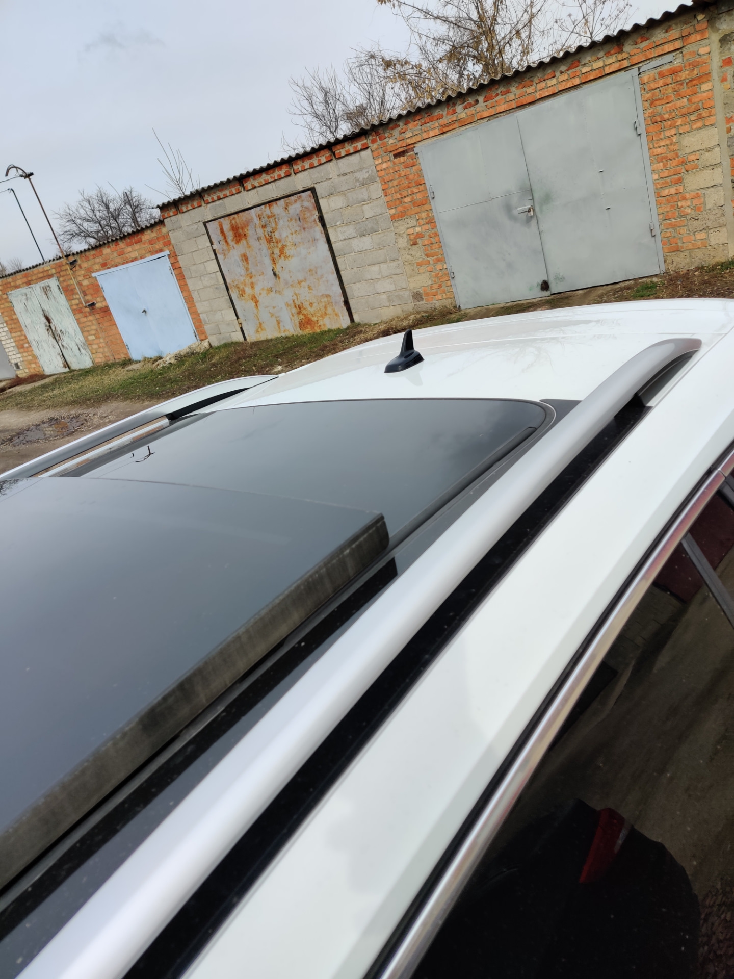 Пленка на крышу — Volkswagen Tiguan (2G), 2 л, 2019 года | стайлинг ...