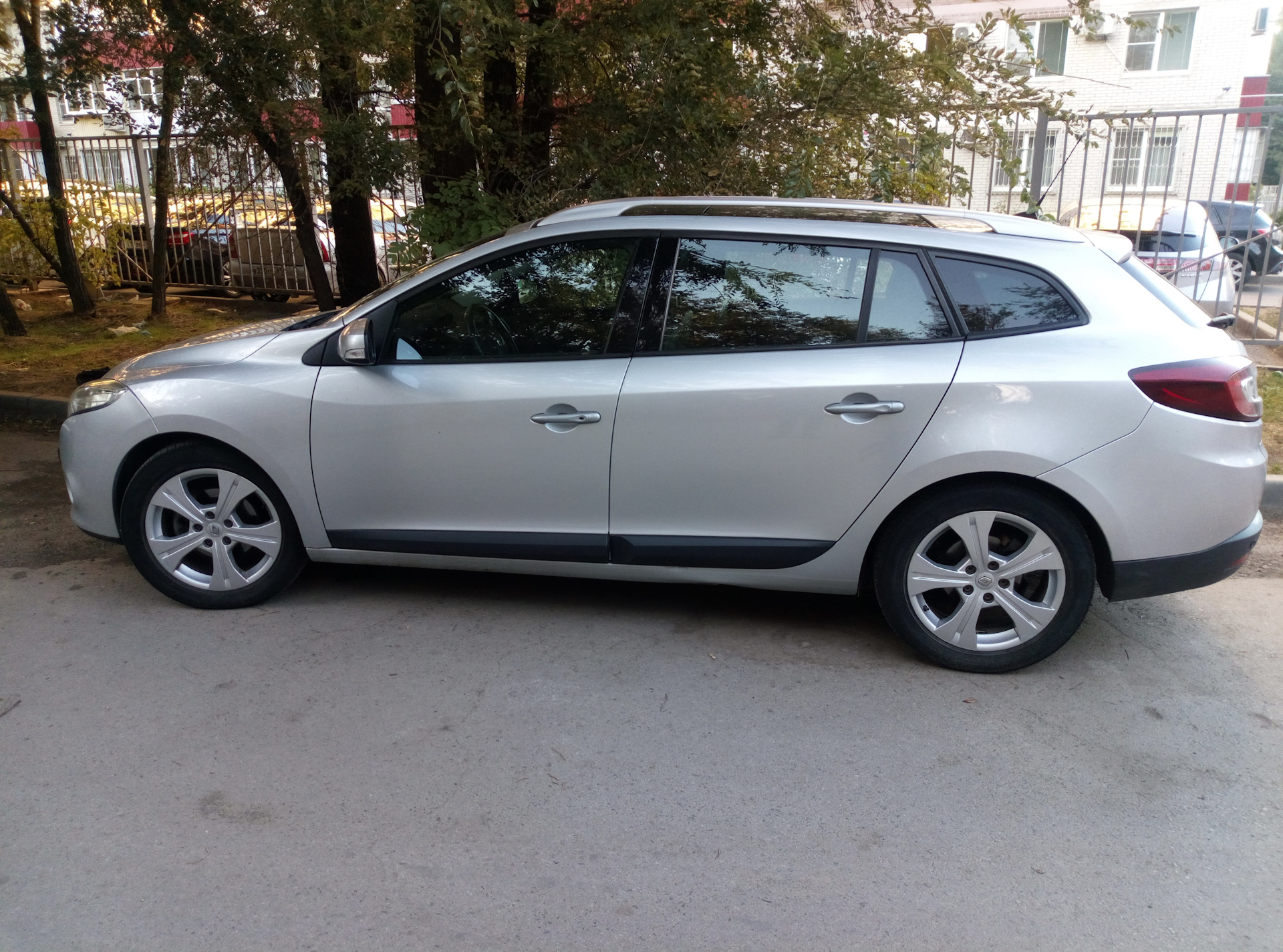 Рено меган 16. 215 55 17 Меган 3. Renault Megane 205. 215/55 R16 Меган 3. Меган 3 205/60.