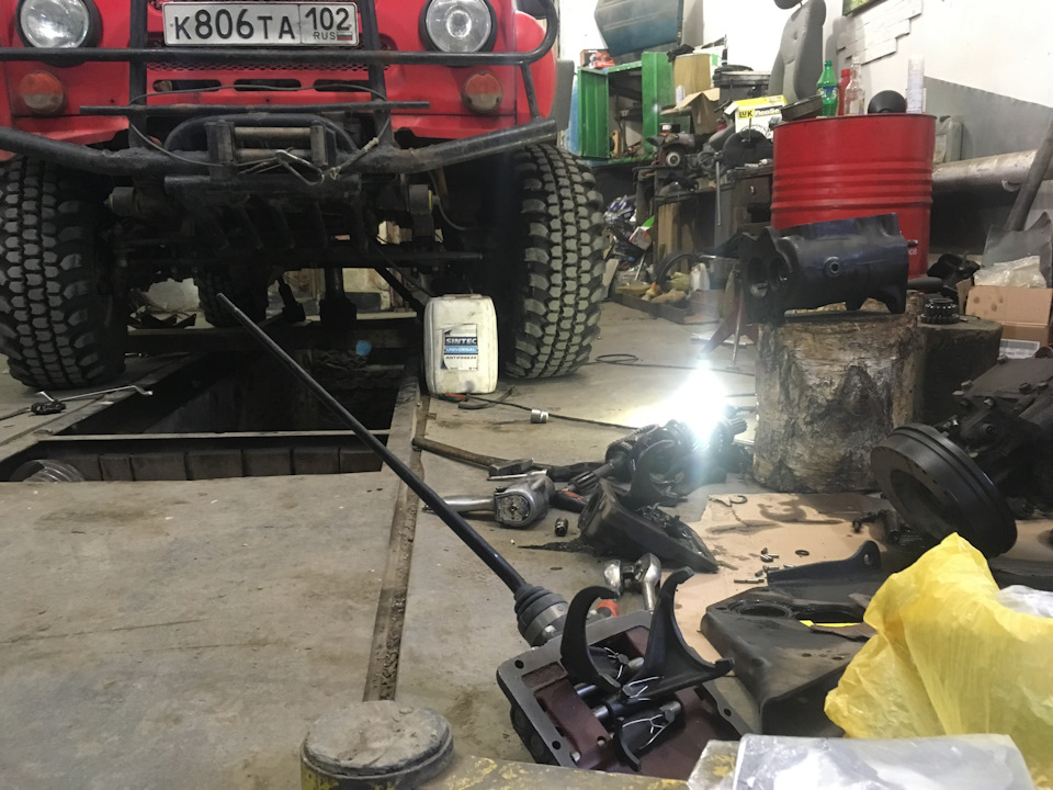 вылетает первая и вторая — УАЗ 469, 0,5 л, 1997 года | своими руками ...