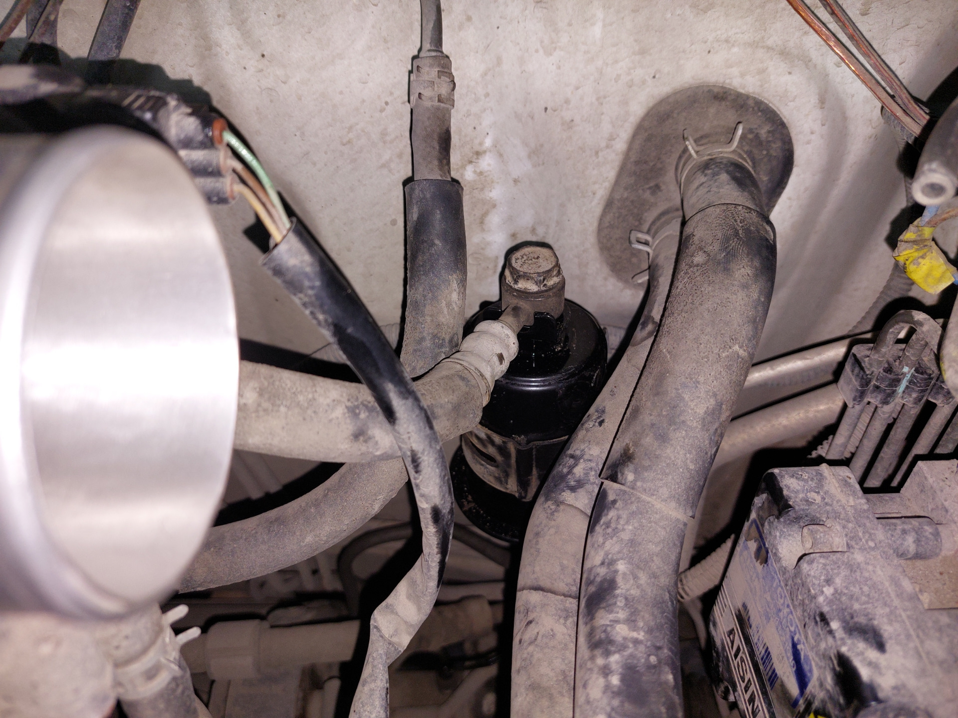 Замена топливного фильтра — Toyota Corona Premio (T210), 1,8 л, 2000 ...