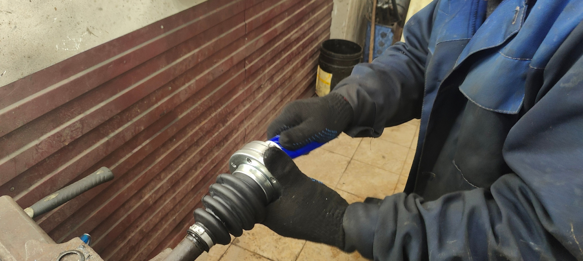 Попал маслом в кашу. Лопнул шрус. — Skoda Octavia A4 Mk1, 1,8 л, 2001 ...