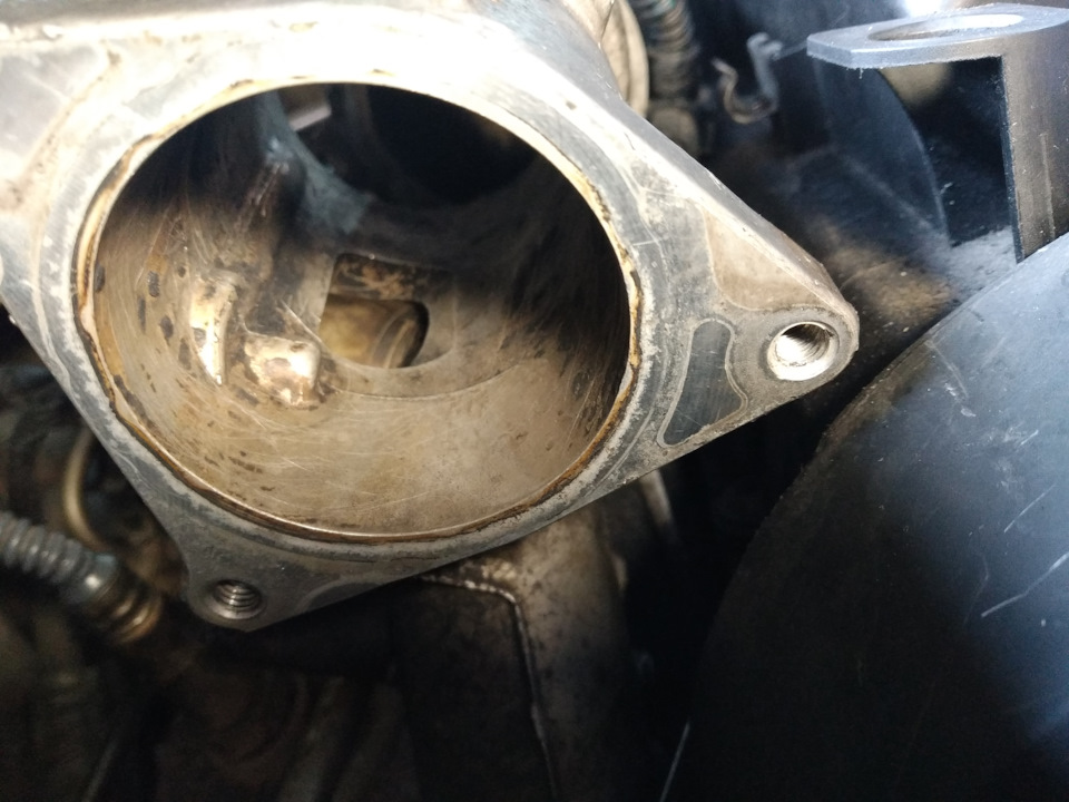 Чистка дроссельной заслонки+ ЕГР. — Volkswagen Passat B6, 2 л, 2007 ...