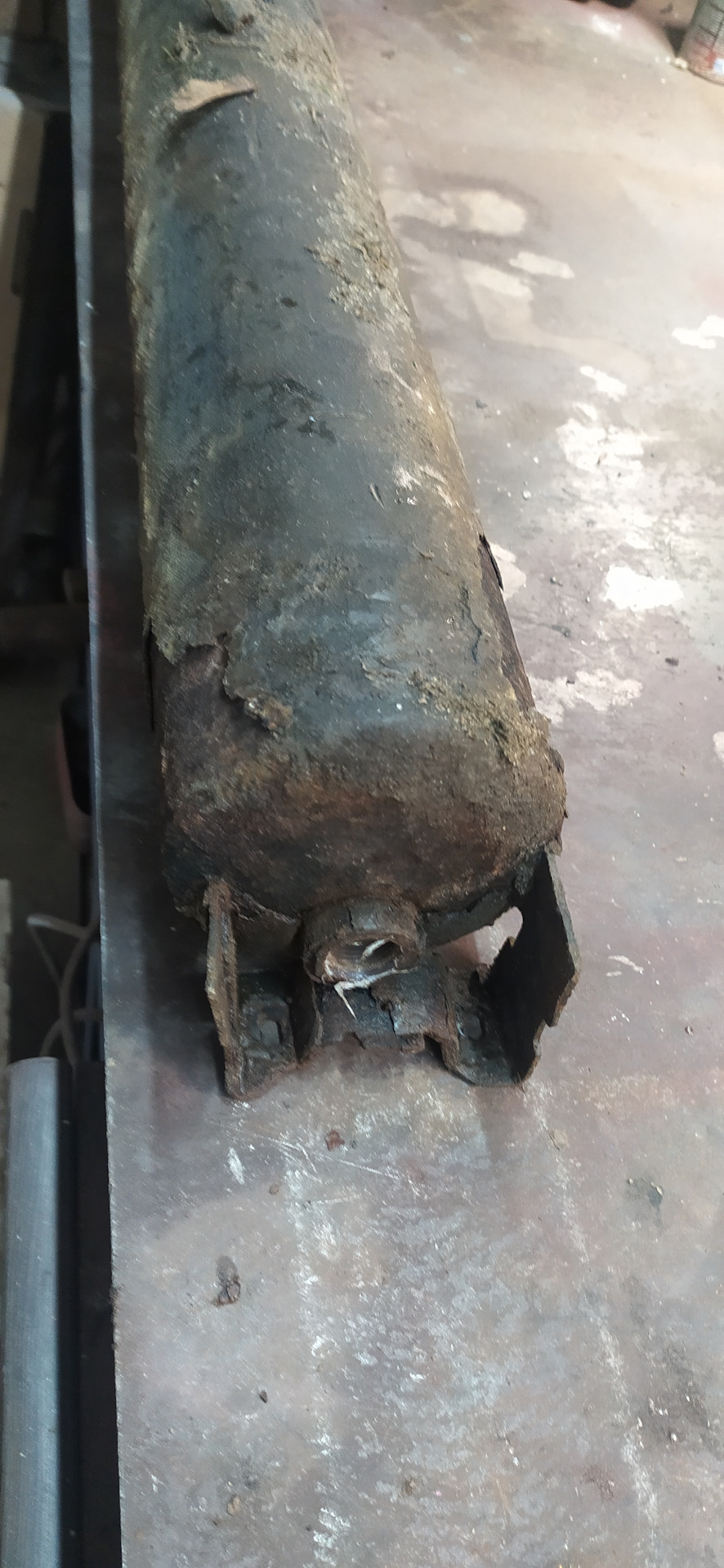 Замена ресивера пневмоподвески. — Land Rover Range Rover (3G), 3,6 л ...