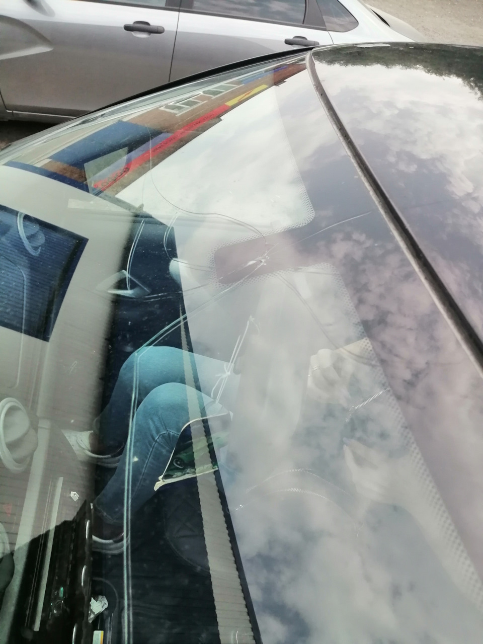 Замена лобового стекла — Lada Гранта, 1,6 л, 2014 года | визит на ...