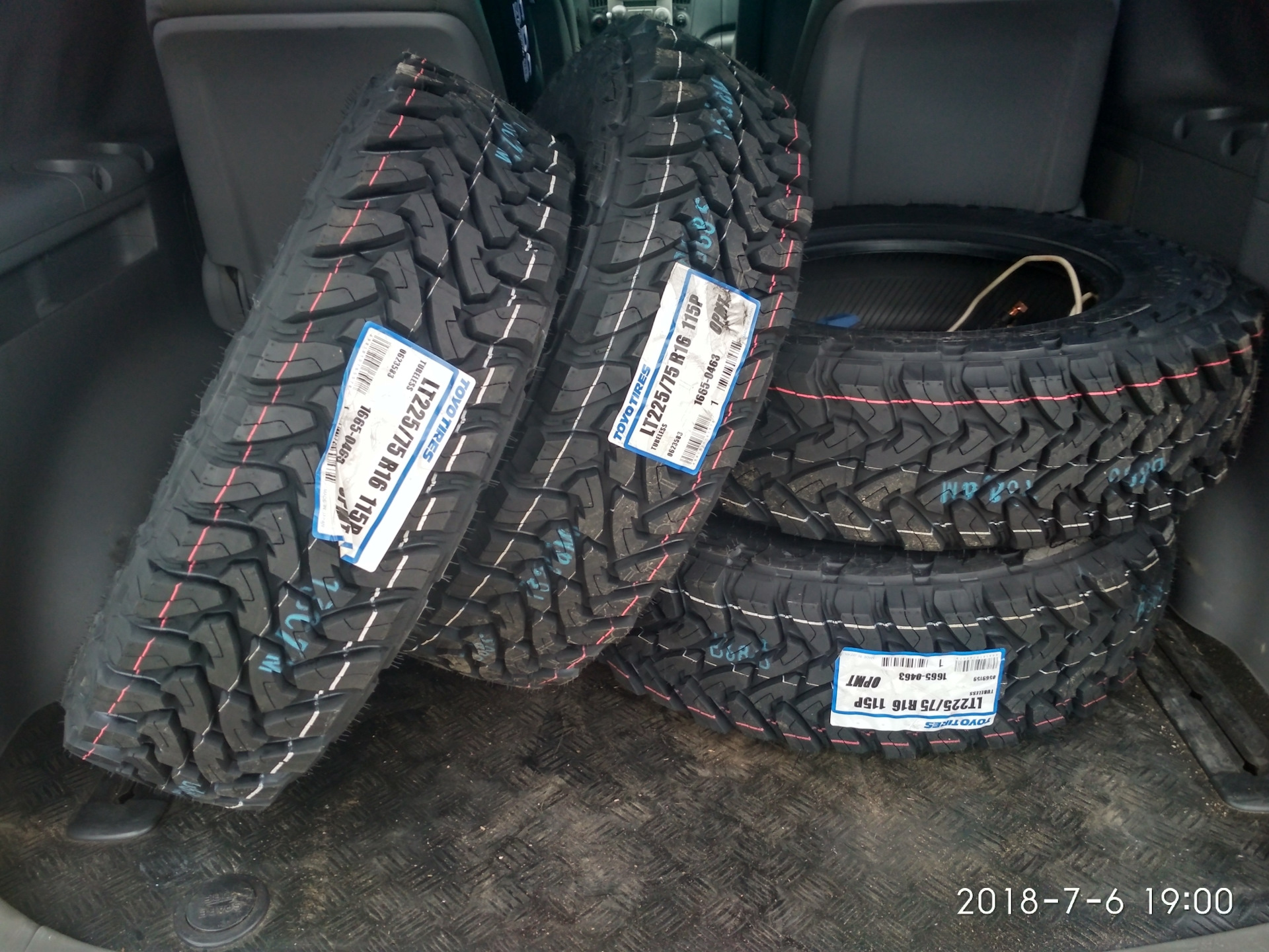 Toyo open country m. Тойо опен Кантри МТ 225/75 r16. Toyo резина 225 75 r16 МТ. Toyo MT 265 75. Toyo MT 245/75 r16.