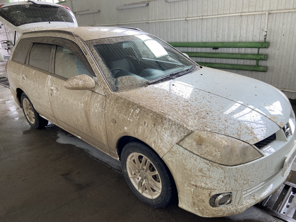 Замена заднего фонаря. — Nissan Wingroad (Y11), 1,5 л, 2002 года ...
