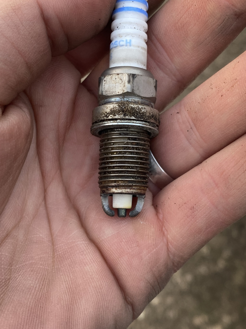 Замена свечей 1.6 BSE без снятия впускного коллектора, замена масла ...