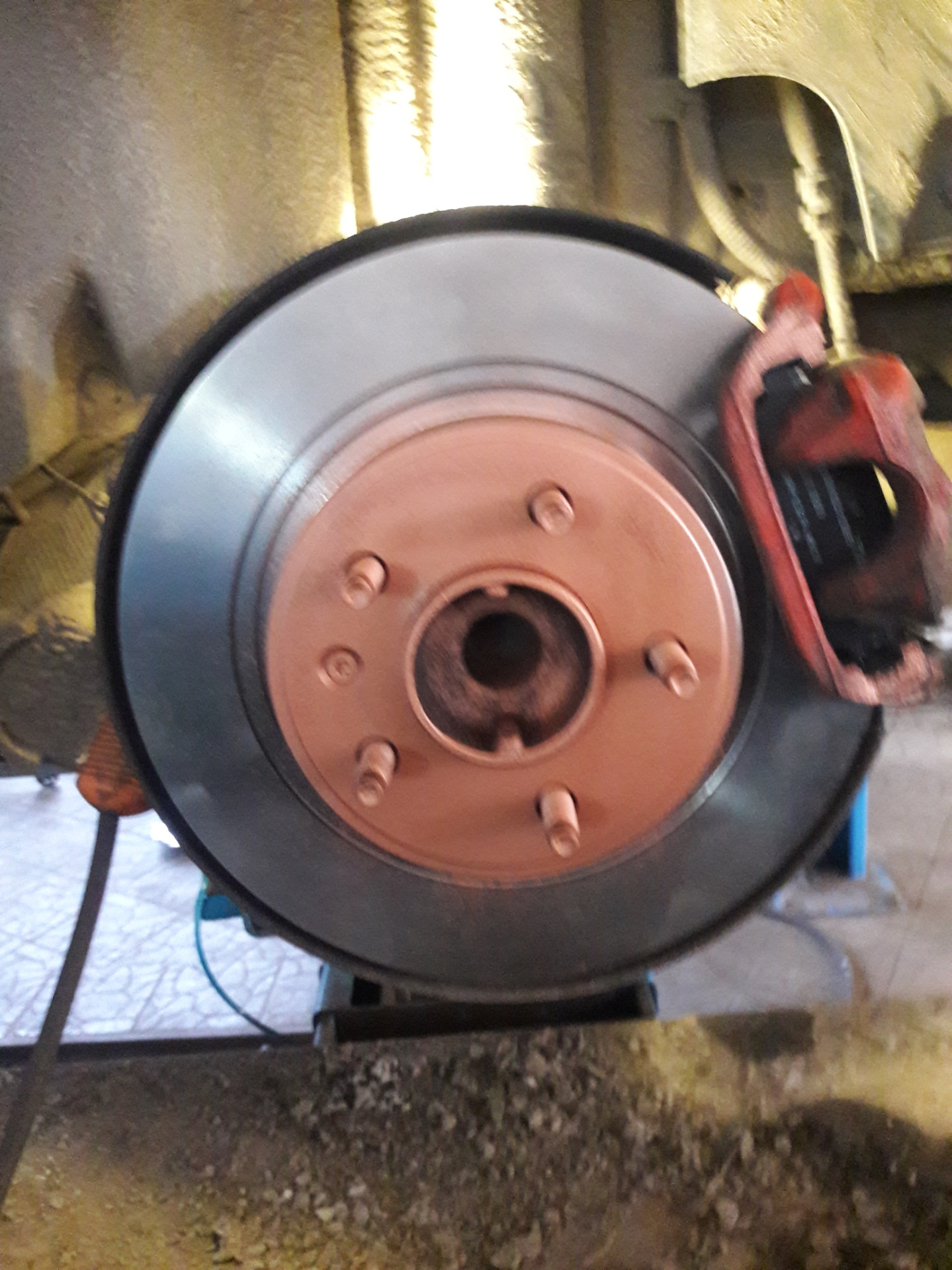 Замена задних дисков — Opel Astra J, 1,6 л, 2010 года | визит на сервис ...