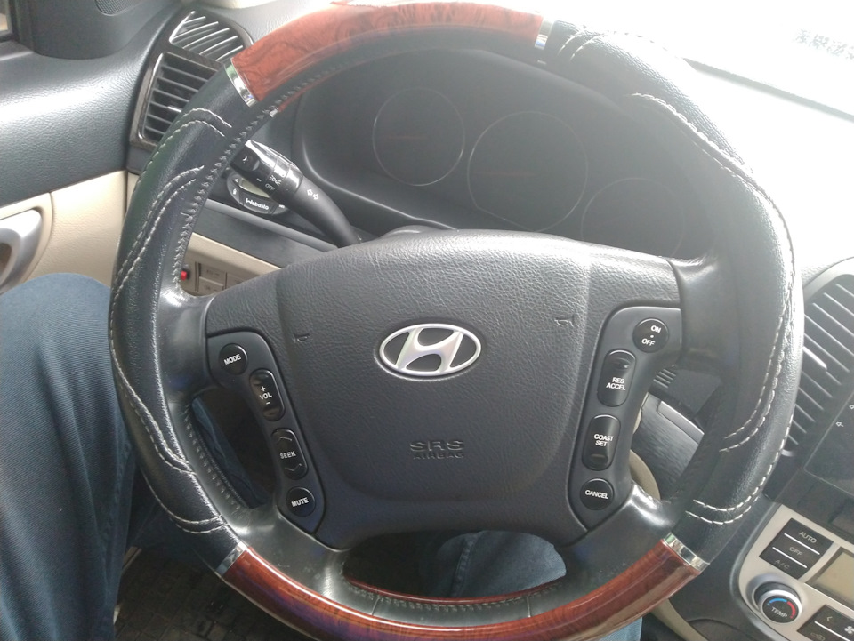 Оплётка руля, новые кнопки — Hyundai Santa Fe (2G), 2,7 л, 2006 года ...