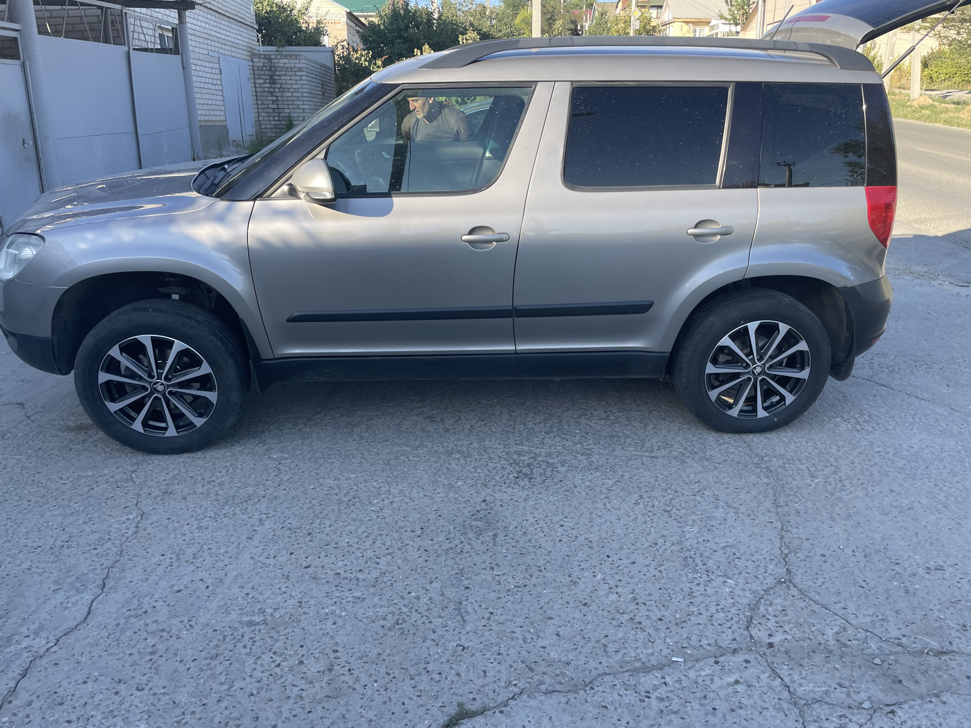 Колеса R17 — Skoda Yeti, 1,8 л, 2012 года | другое | DRIVE2