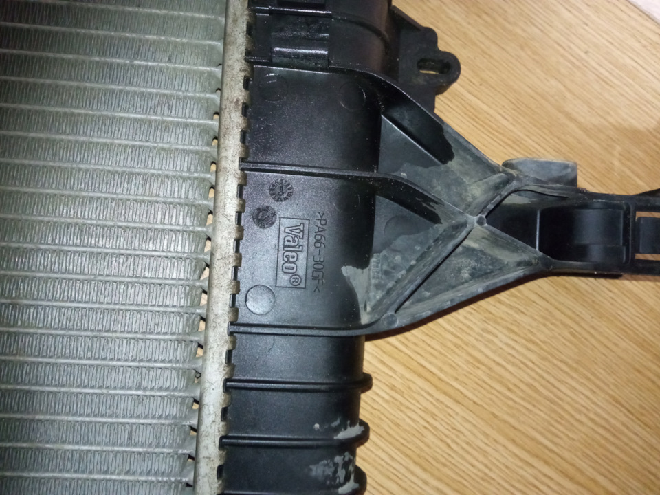 Замена радиатора ОЖ — Volvo S60 (1G), 2,4 л, 2008 года | визит на ...