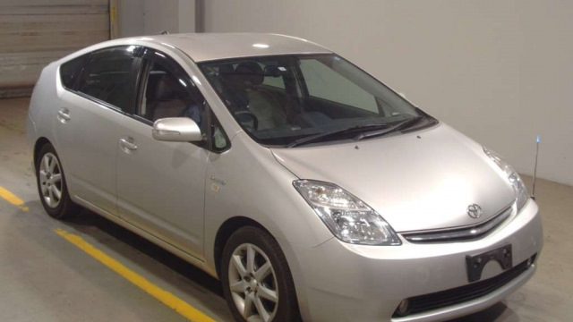 Toyota Prius (20) 1.5 гибридный 2008 | s touring selection на DRIVE2