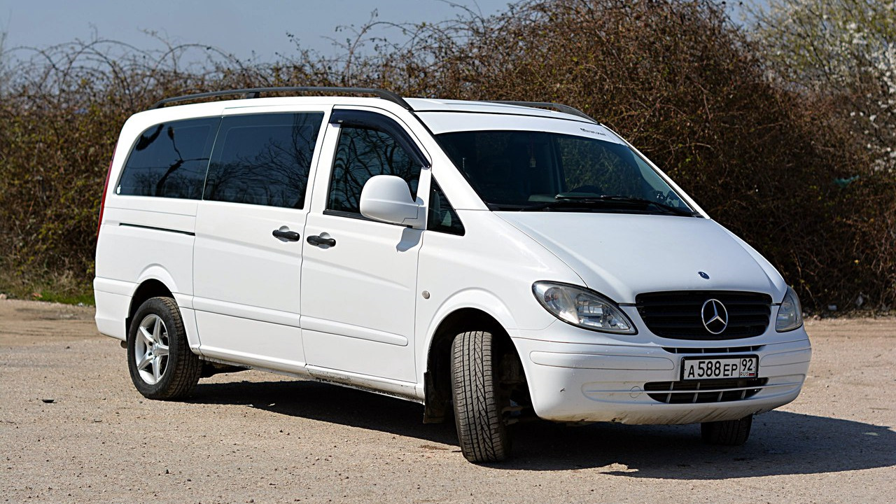 Mercedes vito 111. Мерседес Вито 6 мест. Мерседес Вито Севастополь. Трансфер в Крыму. Мерседес Вито бежевый. Автомобили Вито пассажирский грузе.