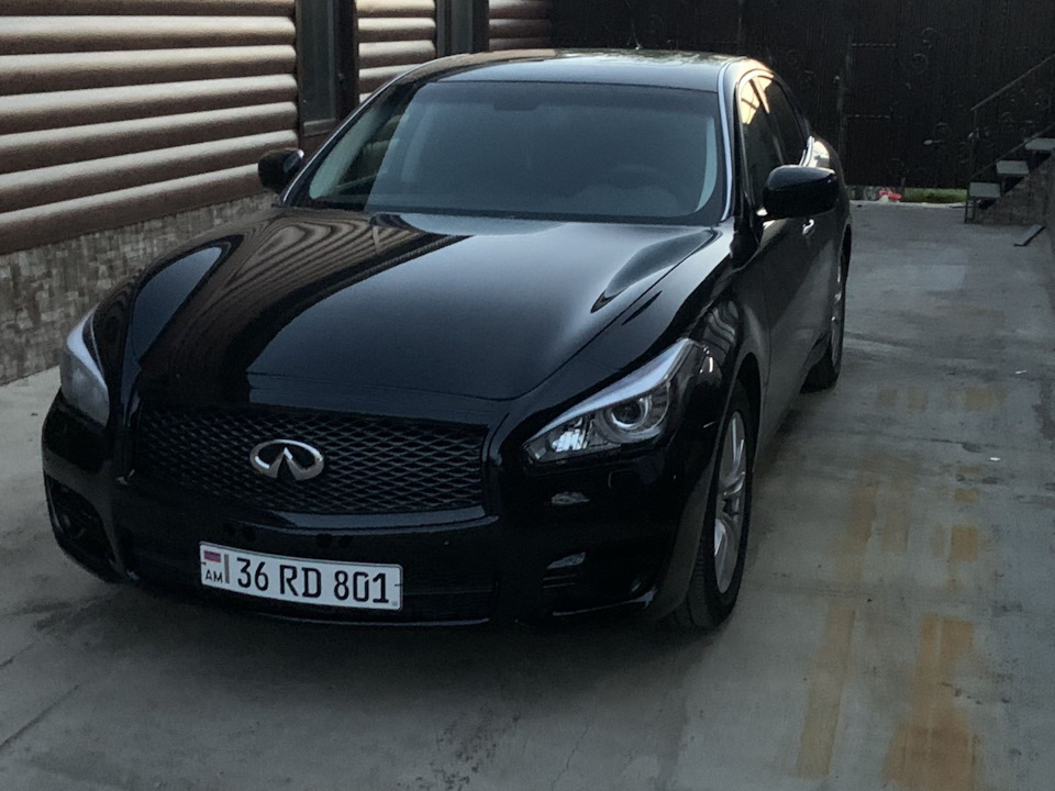 Infiniti q70 2010