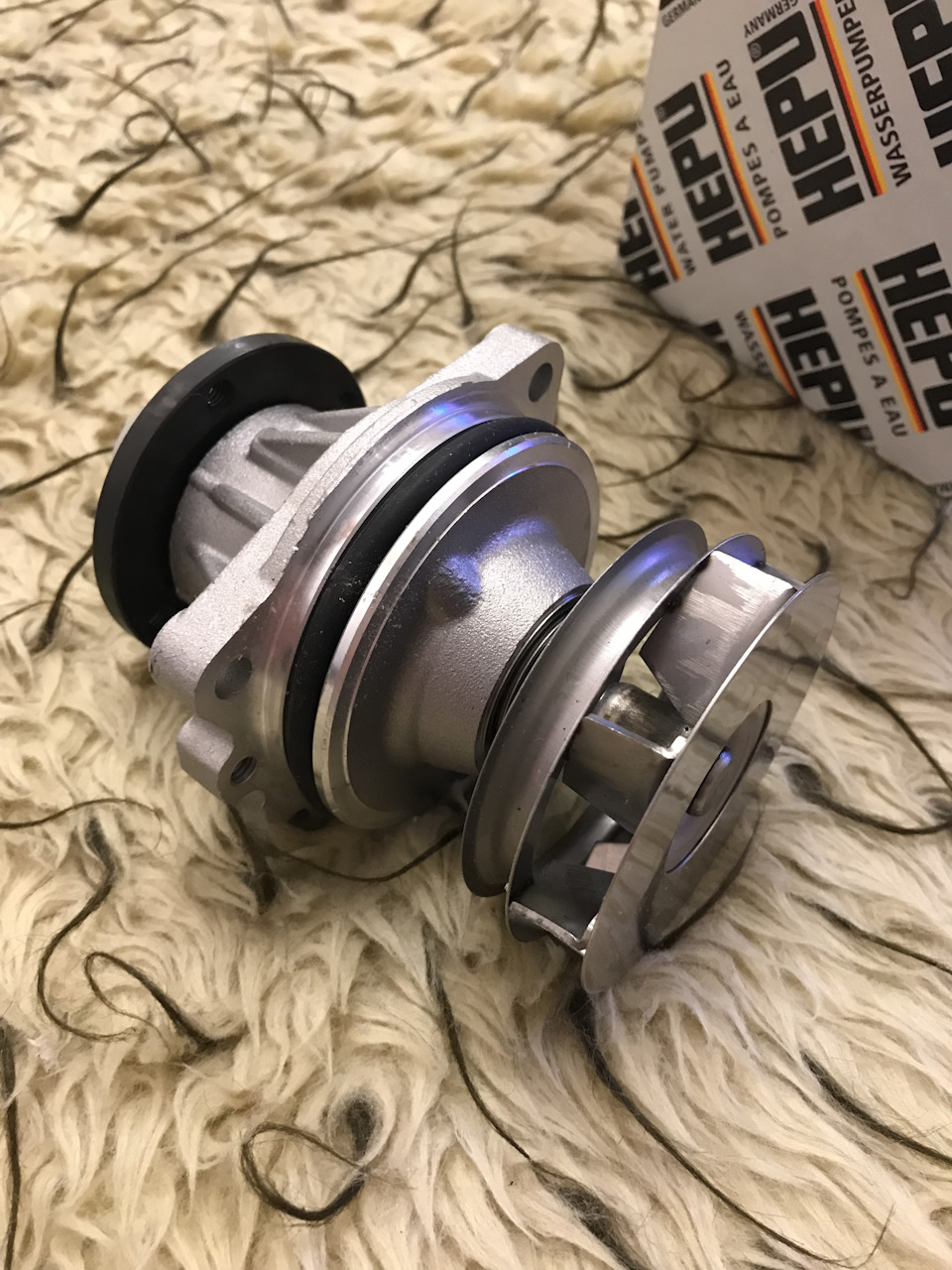 Помпа с металлической крыльчаткой. HEPU. — BMW 3 series (E46)