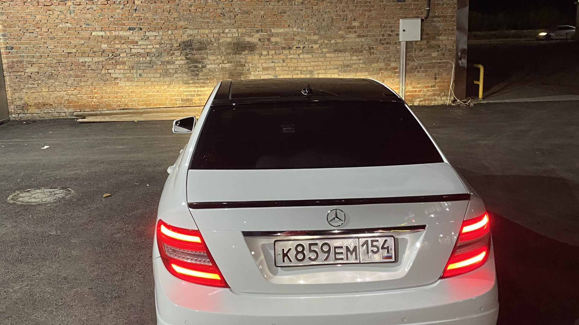 Mercedes-Benz C-class (W204) 1.6 бензиновый 2012 | Полярный мишка AMG+ на  DRIVE2