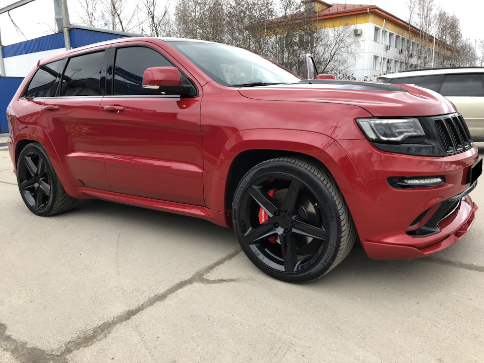 Jeep srt8 Vossen Wheels