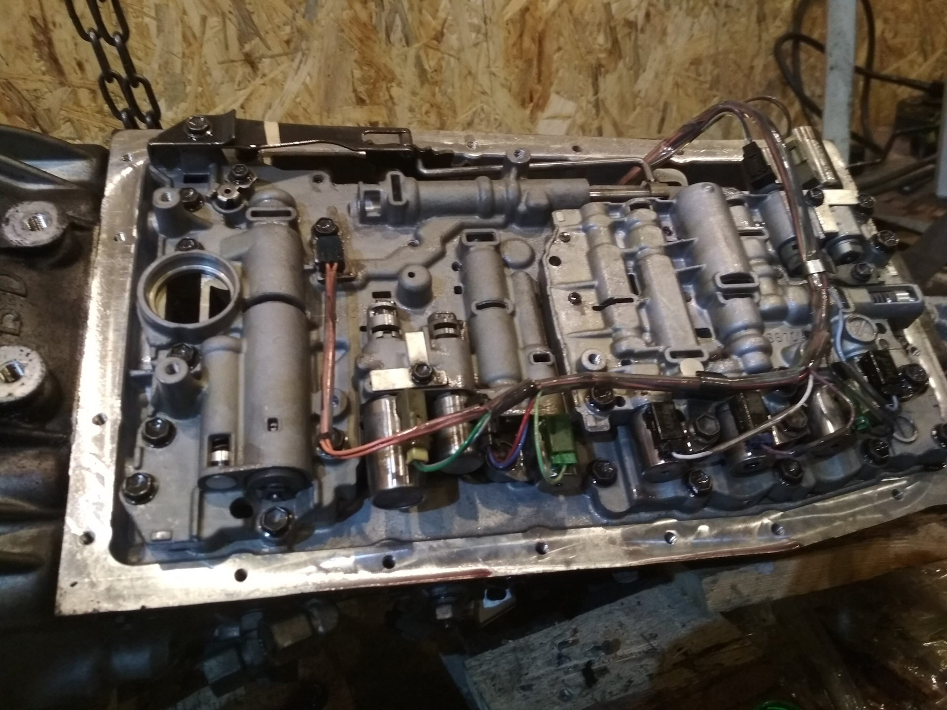 Подушка акпп 3uz fe. Акпп 3uz fe. Aisin a650e. Генератор 3uz fe 6 ступка. Акпп 3uz fe.