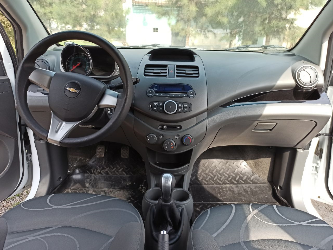 Салон Chevrolet Spark m300