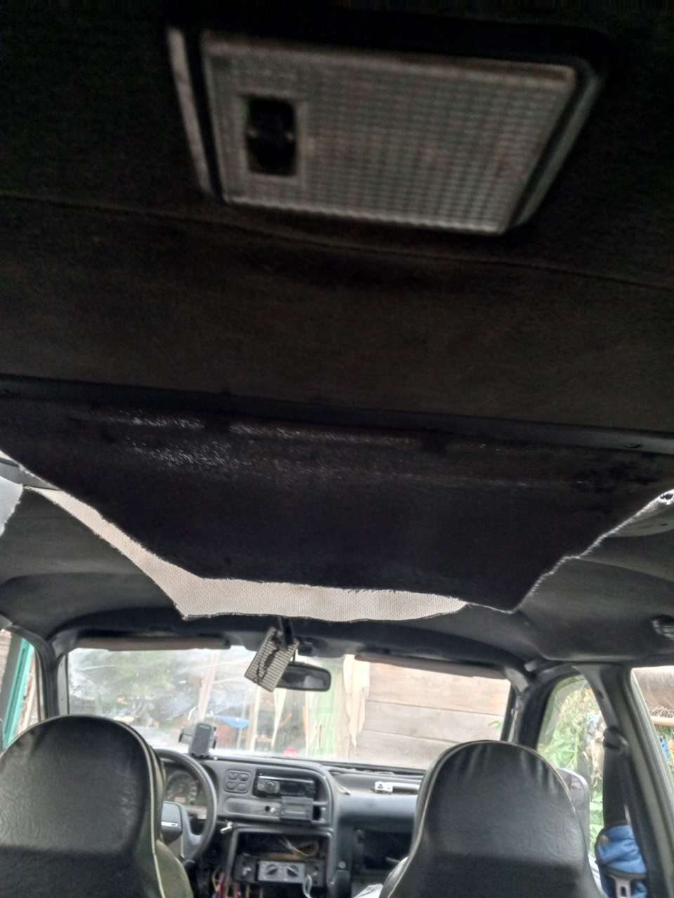 Но закрутив центральные саморезы рамка выровнялась. — Lada 2120 Надежда