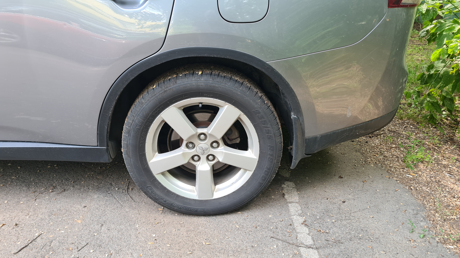 Универсальные накладки колесных арок — Mitsubishi Outlander (3G), 2 л ...