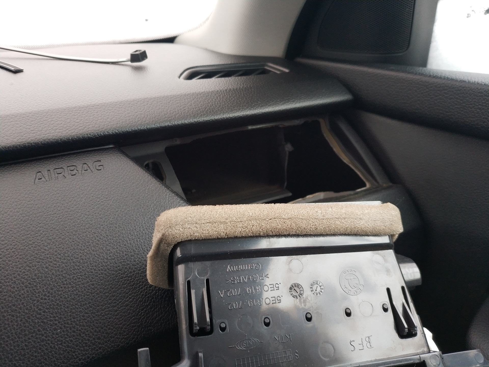 Пыльник на гранате — Toyota Corolla (120), 1,3 л, 2001 года | визит на ...