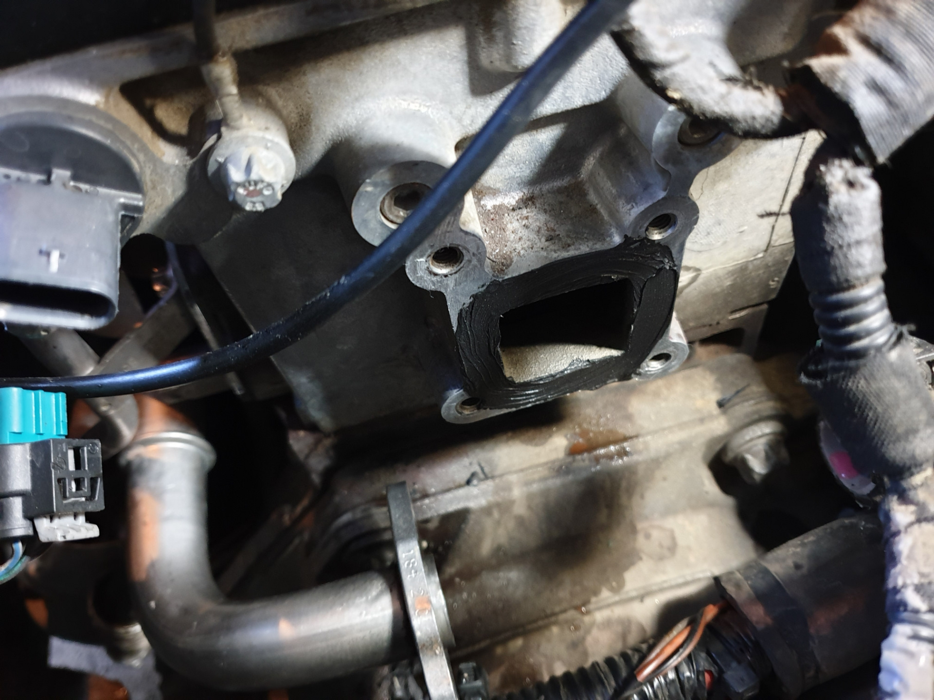 Как увлекательно потратить 3000р или замена корпуса термостата — Opel ...