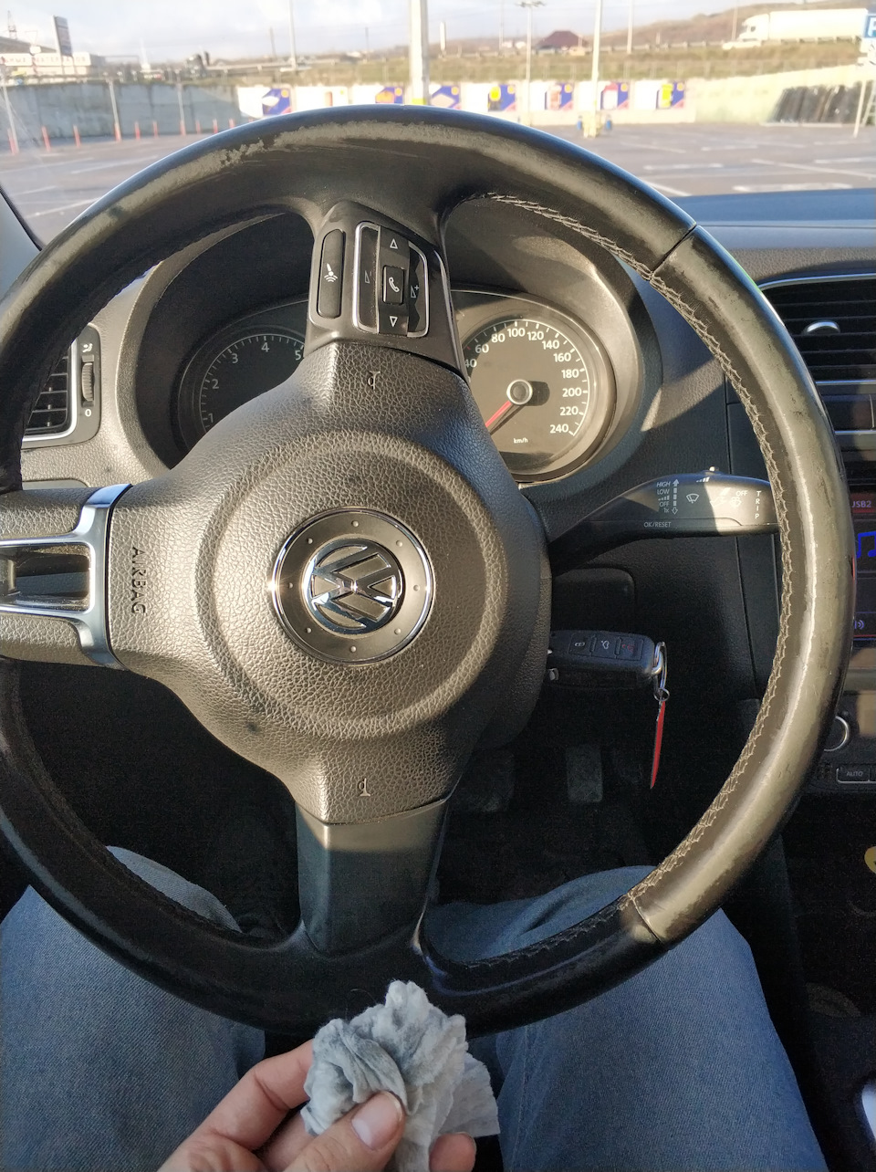 Салфетка стерла всё на раз, два… — Volkswagen Polo Sedan