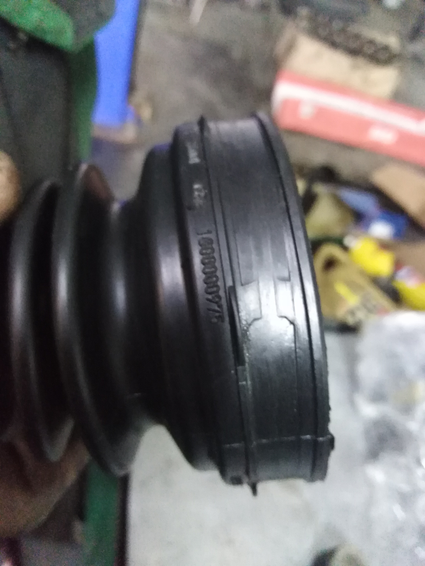 Подвесной подшипник и пыльник правого ШРУСа — Volvo S40 (2G), 2,4 л ...