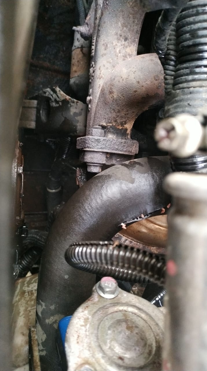 # 18 Лопнул патрубок радиатора! Комплексная замена! — Chrysler Town and ...