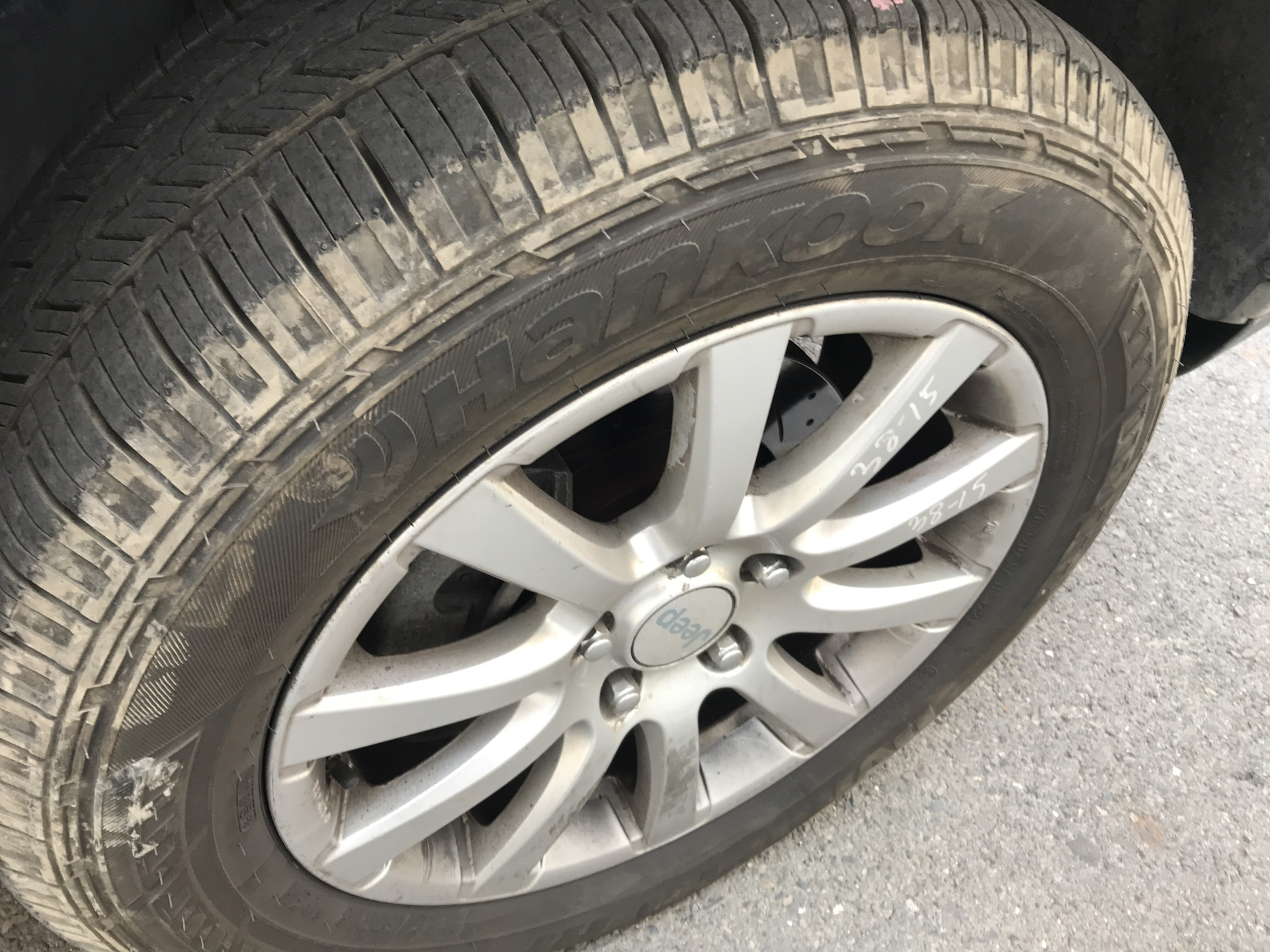 35. Летняя резина/гайки/колпачек. — Jeep Grand Cherokee (WK), 4,7 л ...