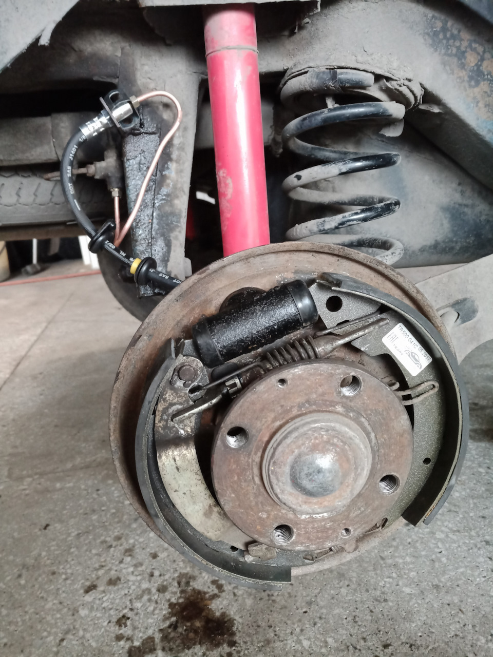 Фото в бортжурнале Москвич 2141. Запчасти на фото: TR500041C