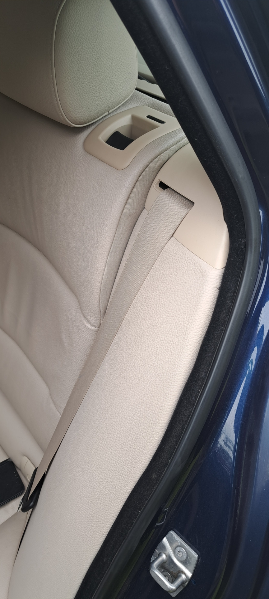 Регулировка спинки задних сидений — BMW 5 series Touring (F11), 3 л ...