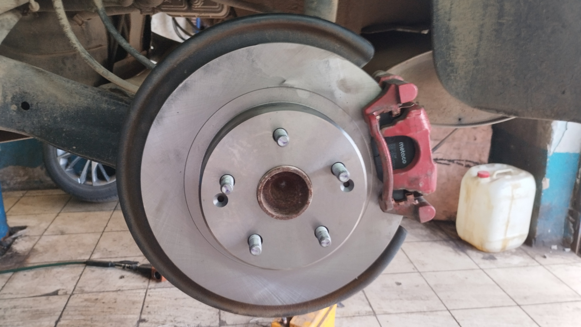 Прое… колодки и хана дискам — Geely Coolray (1G), 1,5 л, 2021 года ...