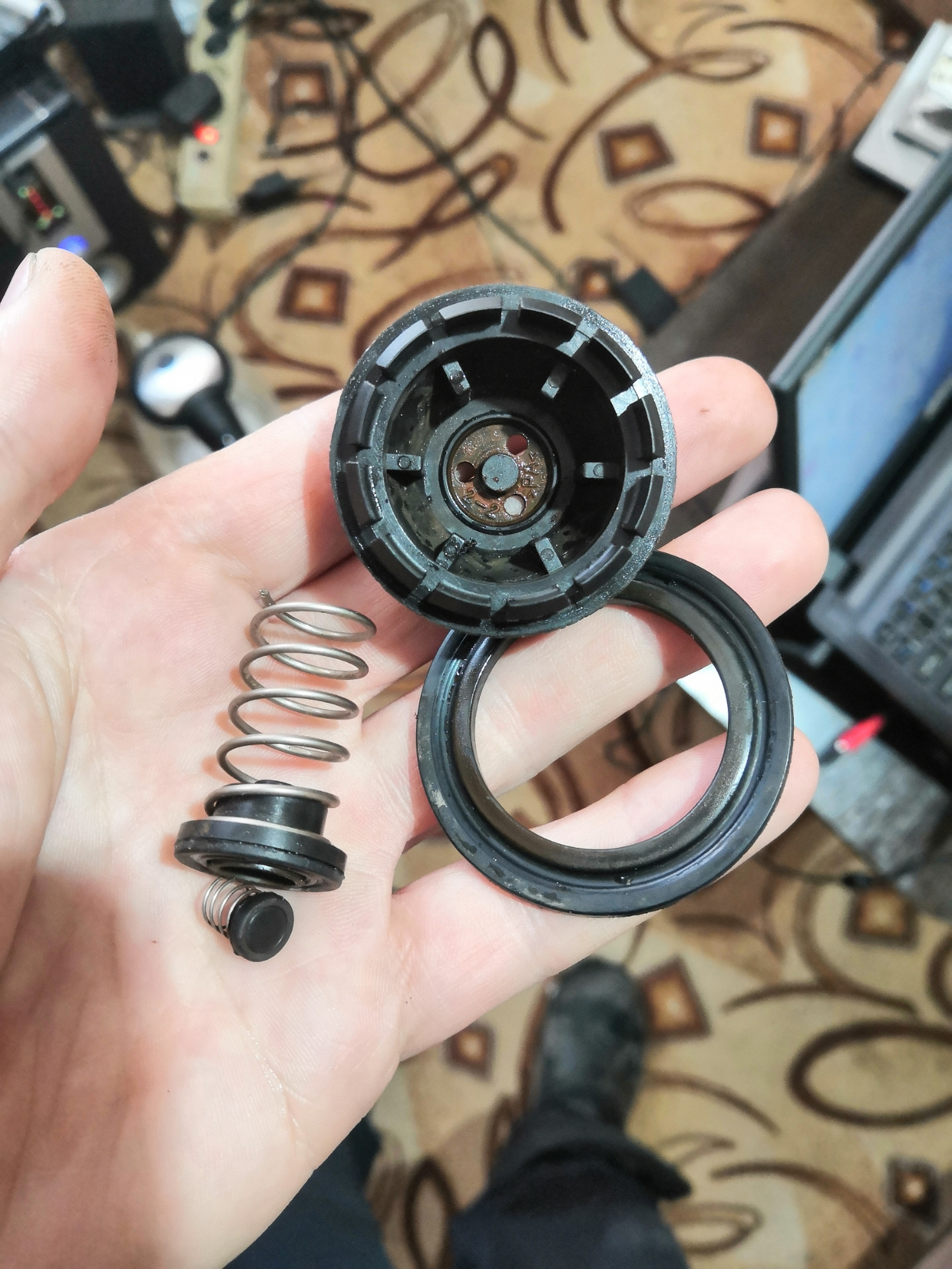 Доработка пробки расширительного бк — Lada 2115, 1,6 л, 2003 года ...