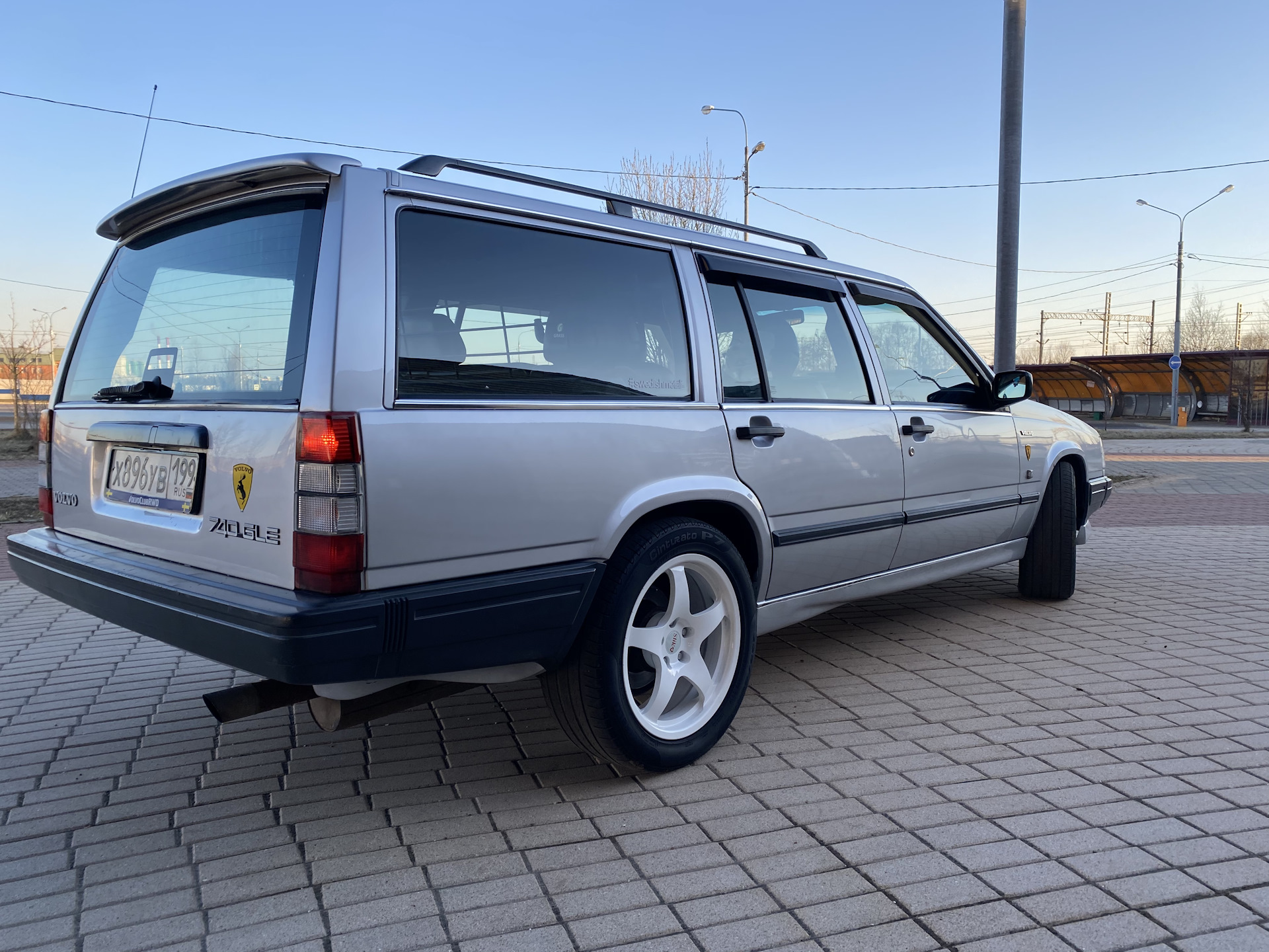 Универсал казань. Volvo 740 универсал drive2. Volvo 740 c рейлингом. Volvo 740 на BBS универсал. Volvo 740 универсал в обвесе.