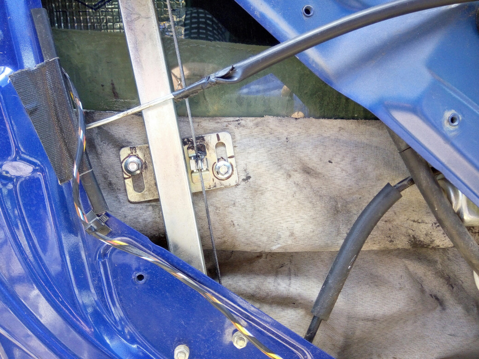 Дверные ручки Калины бренчать перестали — Lada Калина универсал, 1,6 л ...