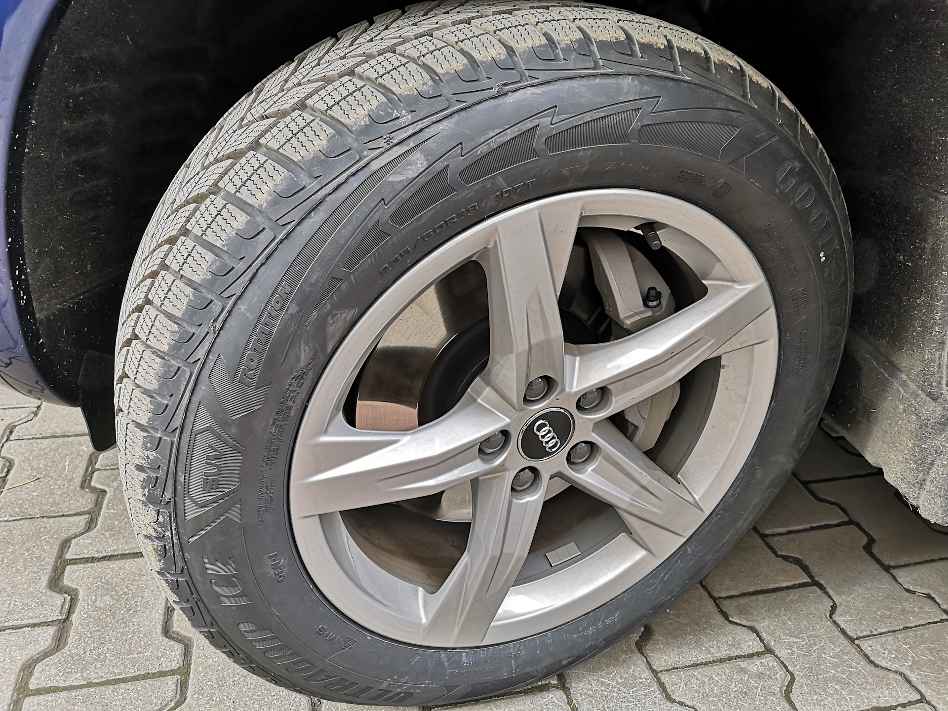 Шины suv ice. Goodyear ULTRAGRIP Ice SUV Gen-1. Goodyear ULTRAGRIP Ice SUV Gen-1 235/60 r18 107t XL. 235/60r18 Goodyear. ULTRAGRIP Ice 235/65 r18 110t.