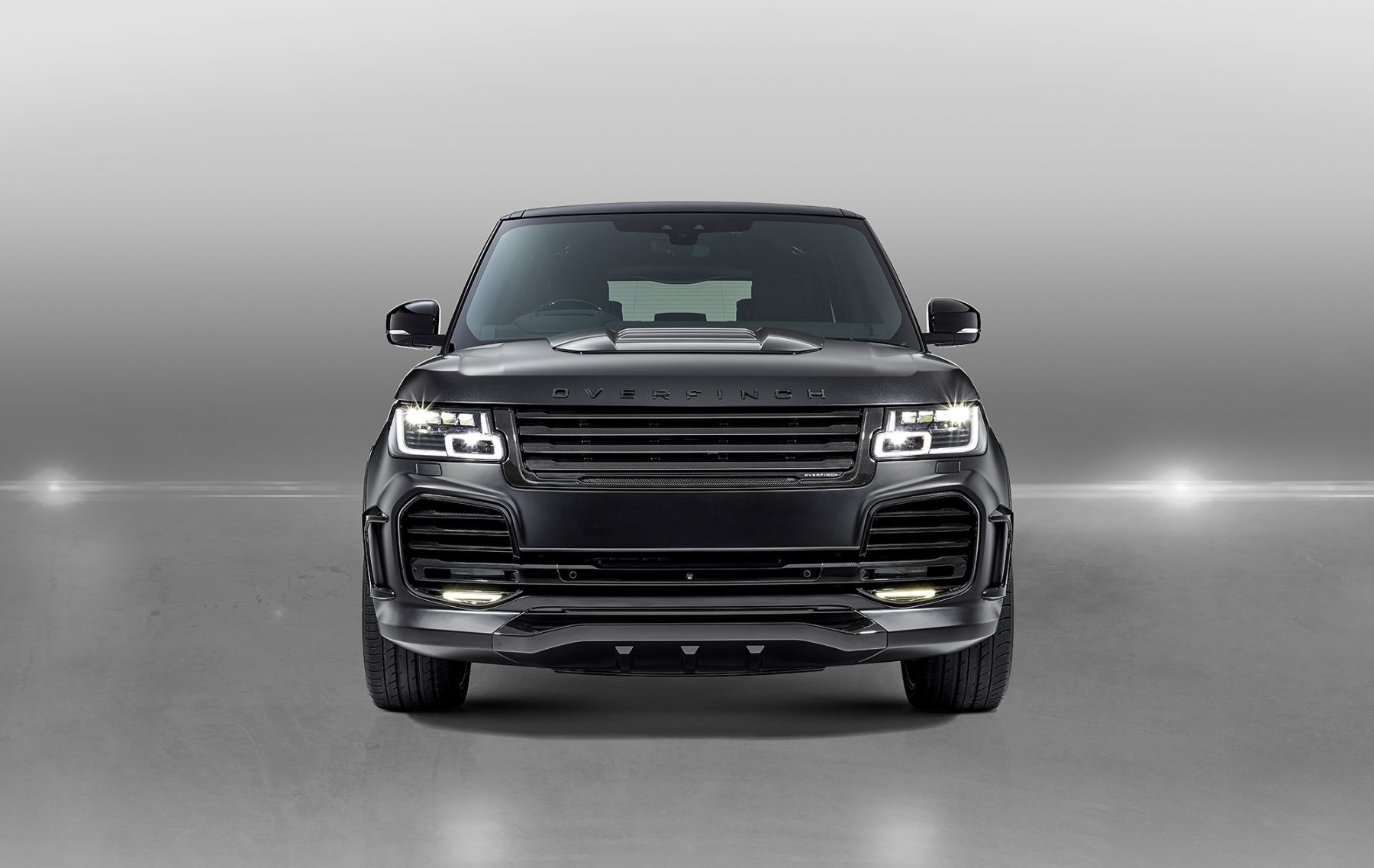 Large range. Range Rover Overfinch 2019. Velocity range Rover. Внедорожник с карбоном.