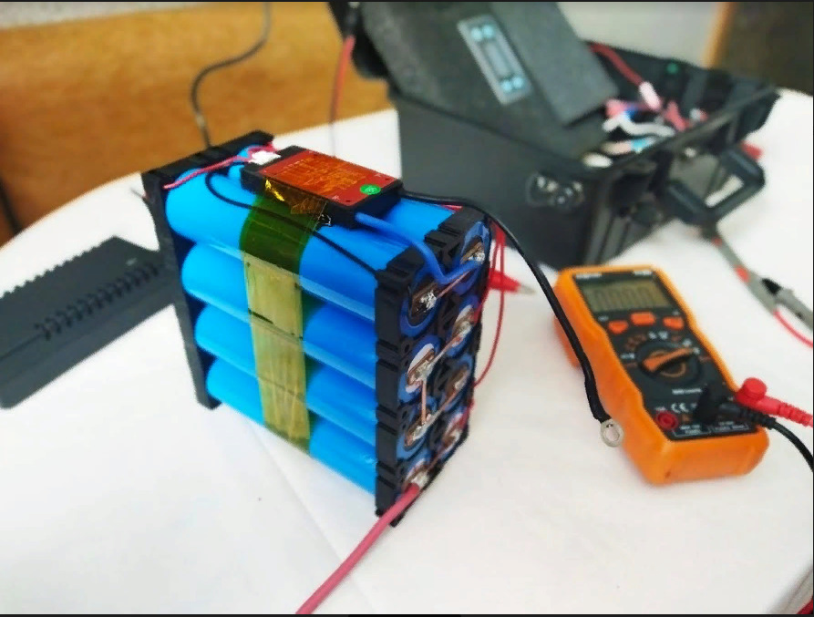 Питание эхолота, электричество в лодке . — Isuzu midi, 2 л, 1995 года ...