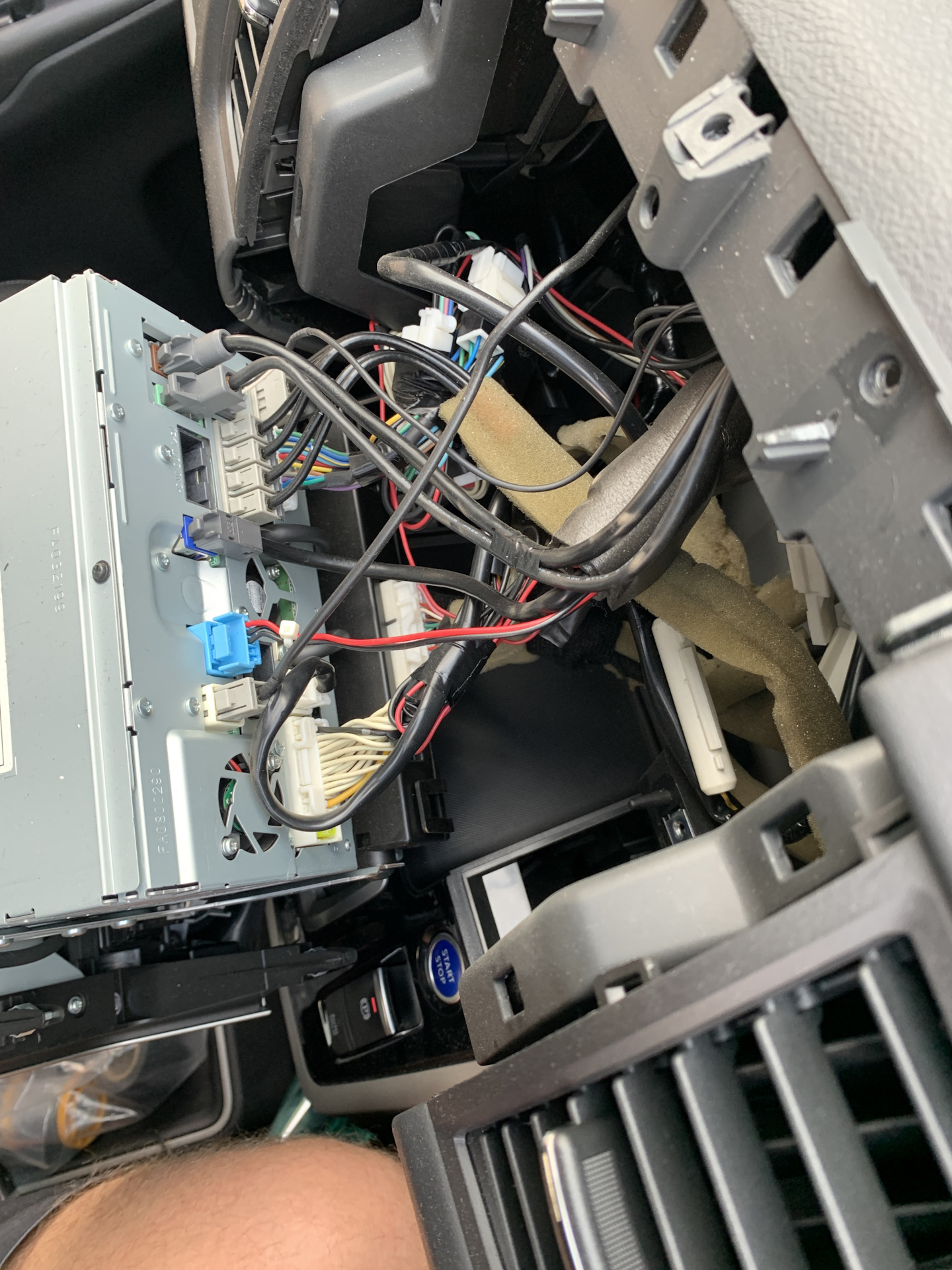 2. Перевод мультимедиа на наши частоты — Nissan e-Power, 1,2 л, 2018 ...